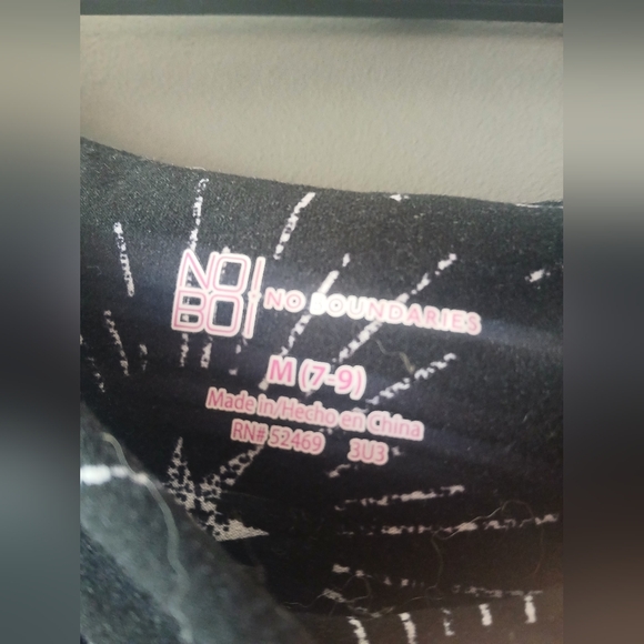 NO BOUNDARIES WOMEN'S MEDIUM WHITE AND BLACK STRETCHY FLARE PANTS - Picture 2 of 3